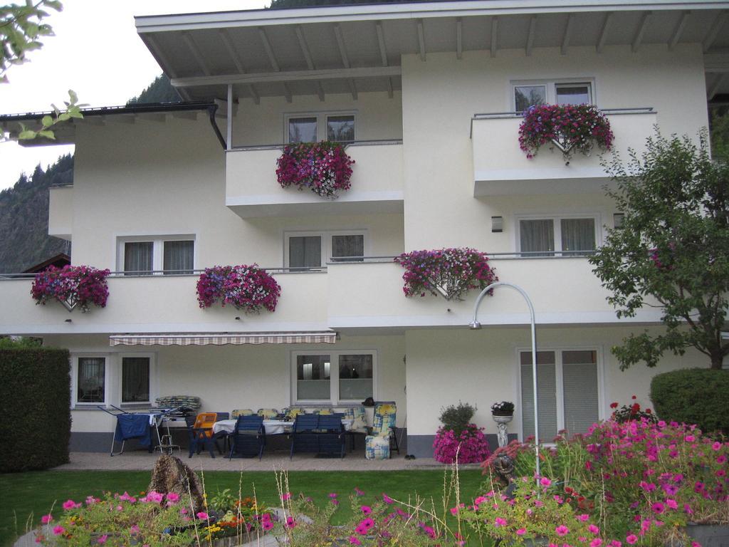 Gaestehaus Mrak Längenfeld Exterior foto