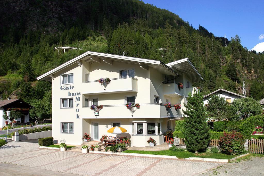 Gaestehaus Mrak Längenfeld Exterior foto